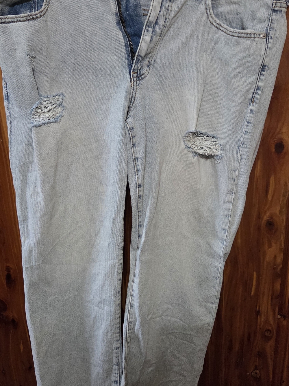 Aeropostale Light Wash Distressed Relaxed Jeans Size 18 Women's